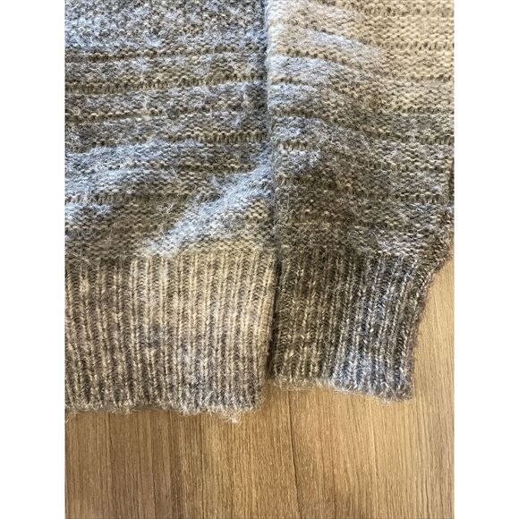Cliche Women's Ombre Cropped Sweater Size Small - Picture 4 of 12
